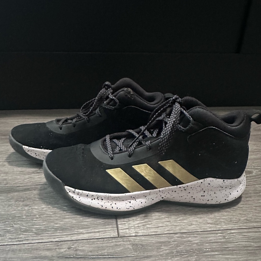 Adidas Cross Em Up kids unisex basketball sneakers Black w/ Gold Stripes